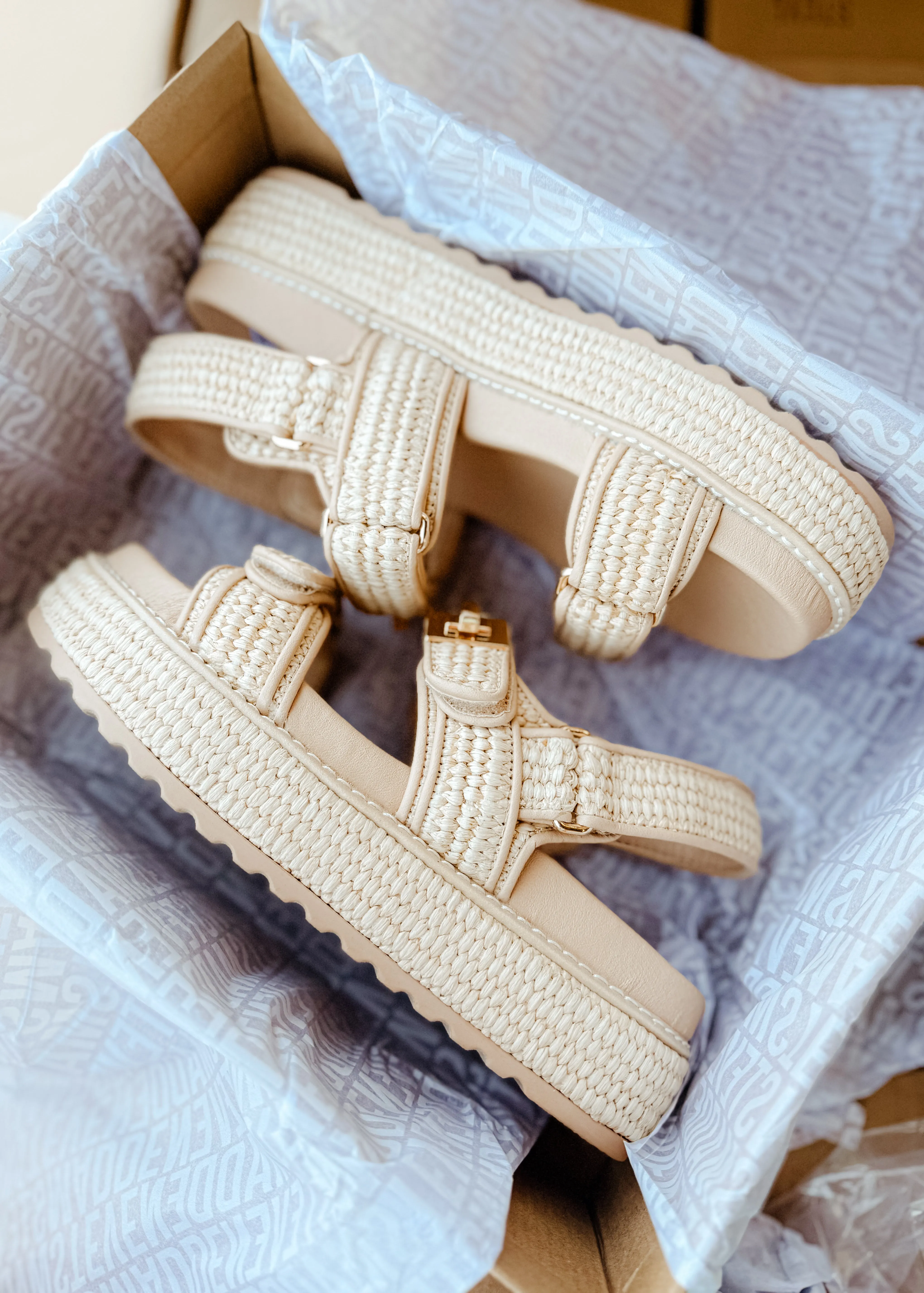 Big Mona Sandal
