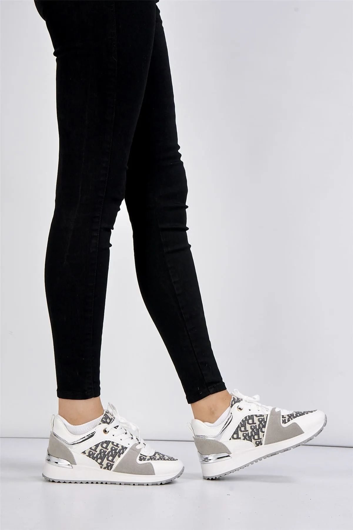 Mi Amor D-Logo Lace Up Trainer in Grey