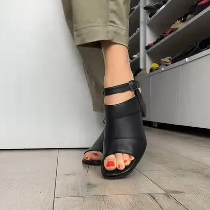 Women's Chic Leather Chunky Sandals