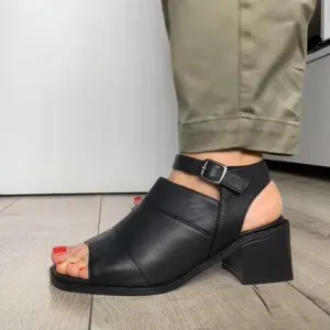 Women's Chic Leather Chunky Sandals