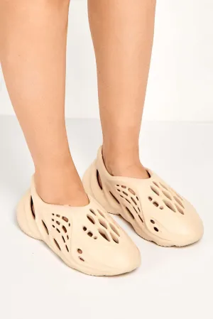 Xavi Foam Slip On Trainer in Bone