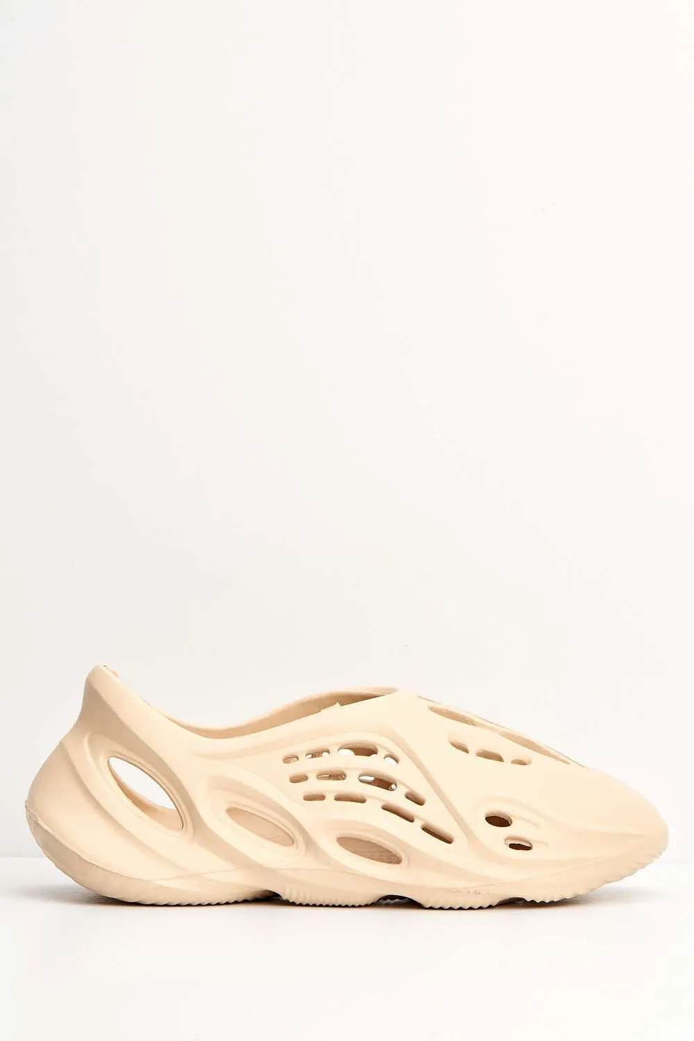 Xavi Foam Slip On Trainer in Bone
